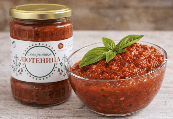 Sofya’da servis edilen geleneksel Bulgar sosu lyutenitsa